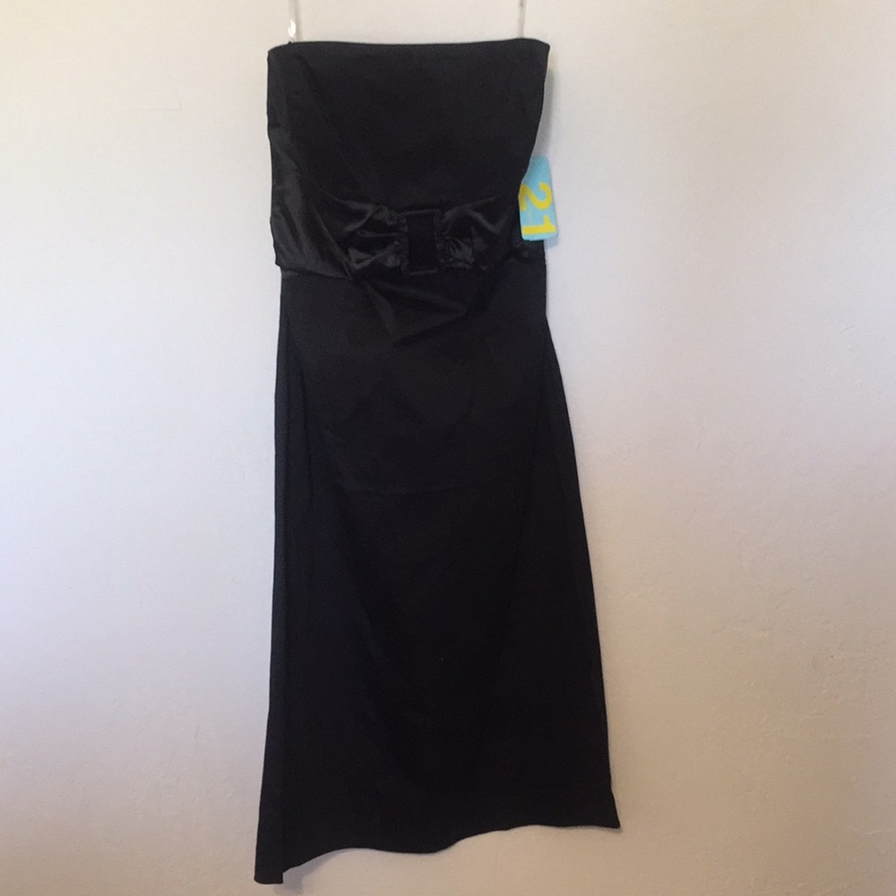 🖤 Strapless LBD 🖤